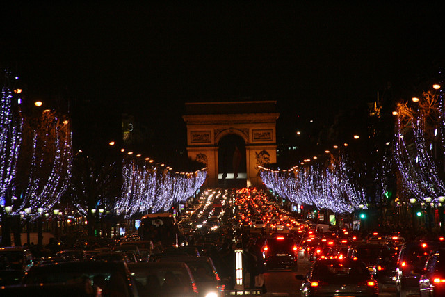 Champs-élysées-paris-shopping-luxe